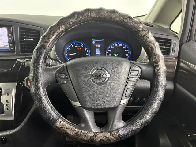 日産 エルグランド 250ハイウェイスターS 埼玉県 2019(平31)年 5.9万km ブリリアントホワイトパール 純正メモリーナビ/MJ118D-W/ Bluetooth/フルセグ/AUX/フリップダウンモニター（動作未確認）/両側パワースライドドア/ハーフレザーシート/ミラー型ドライブレコーダー/ETC/レーダークルーズコントロール/LEDヘッドライト/コーナーセンサー