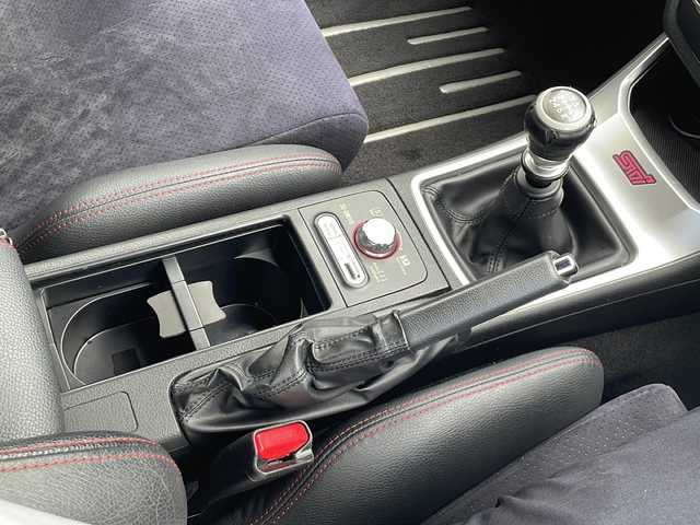 スバル インプレッサ ＷＲＸ 静岡県 2010(平22)年 15.7万km オブシディアンブラックパール プッシュスタート/スマートキー/社外ナビ/　フルセグTV/BTオーディオ/DVD/ハーフレザーシート/キセノンライト/サイド、カーテンエアバック