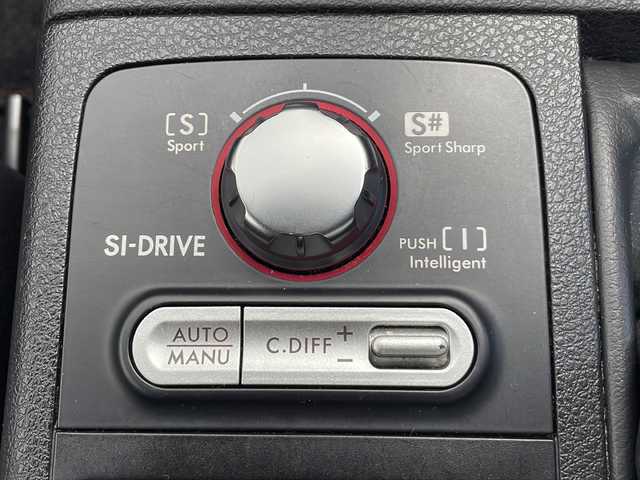 スバル インプレッサ ＷＲＸ 静岡県 2010(平22)年 15.7万km オブシディアンブラックパール プッシュスタート/スマートキー/社外ナビ/　フルセグTV/BTオーディオ/DVD/ハーフレザーシート/キセノンライト/サイド、カーテンエアバック