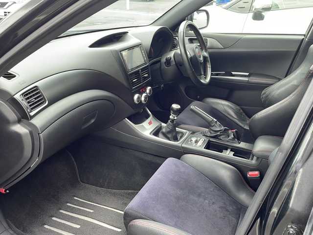 スバル インプレッサ ＷＲＸ 静岡県 2010(平22)年 15.7万km オブシディアンブラックパール プッシュスタート/スマートキー/社外ナビ/　フルセグTV/BTオーディオ/DVD/ハーフレザーシート/キセノンライト/サイド、カーテンエアバック