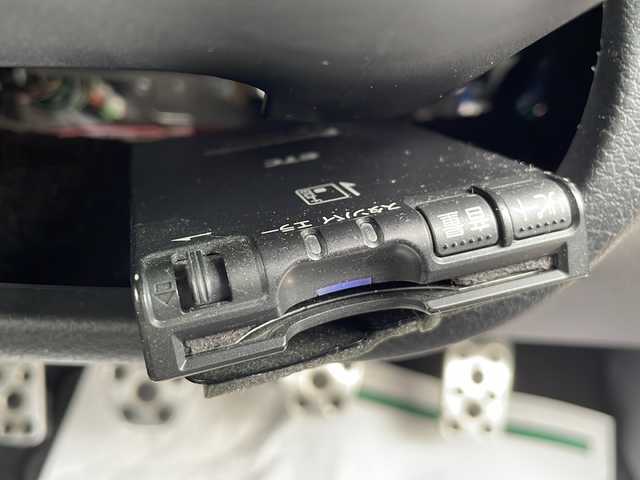 スバル インプレッサ ＷＲＸ 静岡県 2010(平22)年 15.7万km オブシディアンブラックパール プッシュスタート/スマートキー/社外ナビ/　フルセグTV/BTオーディオ/DVD/ハーフレザーシート/キセノンライト/サイド、カーテンエアバック