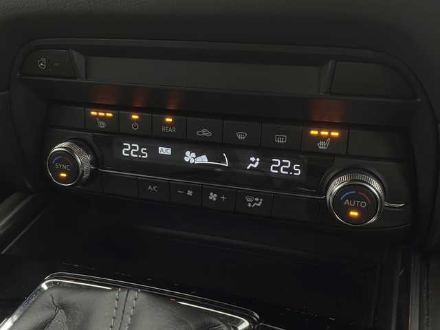 マツダ ＣＸ－８ XD プロアクティブ 愛知県 2019(平31)年 1.9万km スノーフレイクホワイトパールマイカ /純正ナビ　//CD DVD BT フルセグTV//全周囲カメラ　//アダプティブクルーズコントロール　//レーンキープアシスト//スペアキー　//ＥＴＣ//前後コーナーセンサー　//パワーシート　//シートメモリー　//シートヒーター//ロールサンシェード//MTモード付AT//電動パーキングブレーキ//ヘッドアップディスプレイ