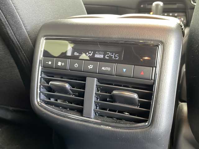 マツダ ＣＸ－８ XD プロアクティブ 愛知県 2019(平31)年 1.9万km スノーフレイクホワイトパールマイカ /純正ナビ　//CD DVD BT フルセグTV//全周囲カメラ　//アダプティブクルーズコントロール　//レーンキープアシスト//スペアキー　//ＥＴＣ//前後コーナーセンサー　//パワーシート　//シートメモリー　//シートヒーター//ロールサンシェード//MTモード付AT//電動パーキングブレーキ//ヘッドアップディスプレイ