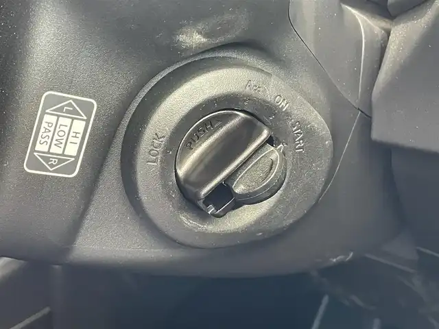 日産 エクストレイル 20Xtt 岡山県 2013(平25)年 3.2万km ブリリアントホワイトパール 登録時走行距離31947km/純正SDナビ/(AM/FM/TV/BT/DISC)/ダウンヒルアシストコントロール/4WD/バックカメラ/ビルトインETC/クルーズコントロール/全席シートヒーター/ルーフレール/スマートキー/スペアキー/USB入力端子/純正１８インチアルミホイール/キセノンヘッドライト