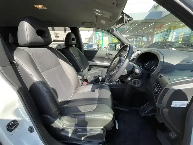 日産 エクストレイル 20Xtt 岡山県 2013(平25)年 3.2万km ブリリアントホワイトパール 登録時走行距離31947km/純正SDナビ/(AM/FM/TV/BT/DISC)/ダウンヒルアシストコントロール/4WD/バックカメラ/ビルトインETC/クルーズコントロール/全席シートヒーター/ルーフレール/スマートキー/スペアキー/USB入力端子/純正１８インチアルミホイール/キセノンヘッドライト