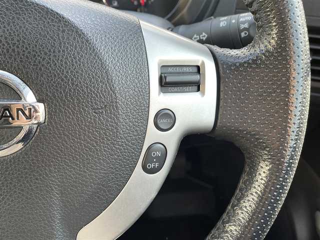 日産 エクストレイル 20Xtt 岡山県 2013(平25)年 3.2万km ブリリアントホワイトパール 登録時走行距離31947km/純正SDナビ/(AM/FM/TV/BT/DISC)/ダウンヒルアシストコントロール/4WD/バックカメラ/ビルトインETC/クルーズコントロール/全席シートヒーター/ルーフレール/スマートキー/スペアキー/USB入力端子/純正１８インチアルミホイール/キセノンヘッドライト