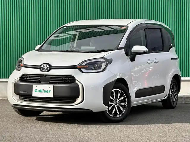 トヨタ シエンタ ハイブリッド Z 宮城県 2025(令7)年 0.3万km プラチナホワイトパールマイカ トヨタチームメイト/・アドバンストパーク/・パーキングサポートブレーキ（周囲静止物/後方歩行者）/・パノラミックビューモニター（床下透過表示機能付）/コンフォートパッケージ/・IRカット機能付ガラス/・ステアリングヒーター/・シートヒーター（運転席/助手席）/寒冷地仕様/アクセサリーコンセント/＝＝＝/セーフティセンス/・プリクラッシュセーフティ/・レーントレーシングアシスト/・レーンディパーチャーアラート/・レーダークルーズコントロール/・アダプティブハイビーム獅子打てむ/・ロードサインアシスト/・ドライバー異常時対応システム/・プロアクティブドライビングアシスト/・発進遅れ告知機能/パーキングサポートブレーキ（前後方静止物/後方接近車両）/BSM/ディスプレイオーディオプラス/・コネクティッドナビ対応10.5インチディスプレイ/・車載ナビ/・Bluetooth/・フルセグTV/・AppleCarPlay/AndroidAuto/ビルトインETC/ドライブレコーダー/ハンズフリーパワースライドドア（両側）/モデリスタ15インチAW