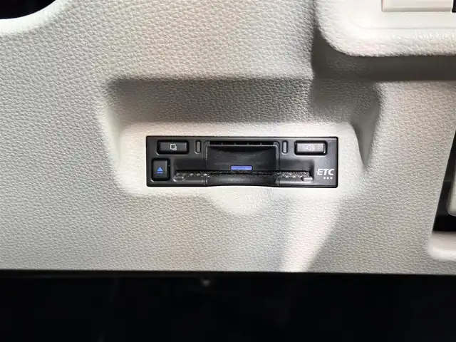 トヨタ シエンタ ハイブリッド Z 宮城県 2025(令7)年 0.3万km プラチナホワイトパールマイカ トヨタチームメイト/・アドバンストパーク/・パーキングサポートブレーキ（周囲静止物/後方歩行者）/・パノラミックビューモニター（床下透過表示機能付）/コンフォートパッケージ/・IRカット機能付ガラス/・ステアリングヒーター/・シートヒーター（運転席/助手席）/寒冷地仕様/アクセサリーコンセント/＝＝＝/セーフティセンス/・プリクラッシュセーフティ/・レーントレーシングアシスト/・レーンディパーチャーアラート/・レーダークルーズコントロール/・アダプティブハイビーム獅子打てむ/・ロードサインアシスト/・ドライバー異常時対応システム/・プロアクティブドライビングアシスト/・発進遅れ告知機能/パーキングサポートブレーキ（前後方静止物/後方接近車両）/BSM/ディスプレイオーディオプラス/・コネクティッドナビ対応10.5インチディスプレイ/・車載ナビ/・Bluetooth/・フルセグTV/・AppleCarPlay/AndroidAuto/ビルトインETC/ドライブレコーダー/ハンズフリーパワースライドドア（両側）/モデリスタ15インチAW