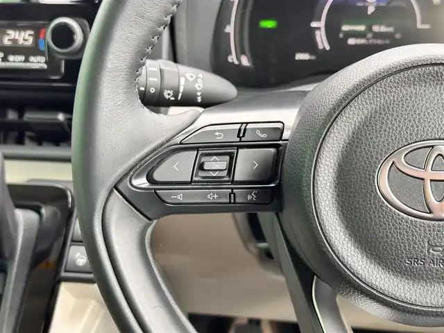 トヨタ シエンタ ハイブリッド Z 宮城県 2025(令7)年 0.3万km プラチナホワイトパールマイカ トヨタチームメイト/・アドバンストパーク/・パーキングサポートブレーキ（周囲静止物/後方歩行者）/・パノラミックビューモニター（床下透過表示機能付）/コンフォートパッケージ/・IRカット機能付ガラス/・ステアリングヒーター/・シートヒーター（運転席/助手席）/寒冷地仕様/アクセサリーコンセント/＝＝＝/セーフティセンス/・プリクラッシュセーフティ/・レーントレーシングアシスト/・レーンディパーチャーアラート/・レーダークルーズコントロール/・アダプティブハイビーム獅子打てむ/・ロードサインアシスト/・ドライバー異常時対応システム/・プロアクティブドライビングアシスト/・発進遅れ告知機能/パーキングサポートブレーキ（前後方静止物/後方接近車両）/BSM/ディスプレイオーディオプラス/・コネクティッドナビ対応10.5インチディスプレイ/・車載ナビ/・Bluetooth/・フルセグTV/・AppleCarPlay/AndroidAuto/ビルトインETC/ドライブレコーダー/ハンズフリーパワースライドドア（両側）/モデリスタ15インチAW