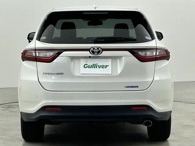 トヨタ ハリアー プレミアム 福岡県 2017(平29)年 5.8万km ホワイトパールクリスタルシャイン 純正ナビ（ＢＴ，フルセグＴＶ）　/バックカメラ　/ビルトインＥＴＣ　/ＡＣＣ　/コーナーセンサー　/衝突被害軽減ブレーキ　/レーンキープ　/アイドリングストップ　/パワーバックドア　/ハーフレザー　/純正１８インチＡＷ