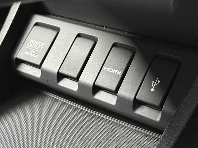 ホンダ ヴェゼル ハイブリッド Z ホンダセンシング 青森県 2016(平28)年 13.5万km クリスタルブラックパール ・4WD/・寒冷地仕様/・ホンダセンシング/・衝突軽減ブレーキ/・踏み間違い衝突軽減/・先行車発信お知らせ/・オートライト・ハイビーム/・車線維持支援/・クルーズコントロール/・純正ナビ/・フルセグＴＶ/・バックカメラ/・前後方ドライブレコーダー/・前席パワーシート/・前席シートヒーター/・ETC/・純正AW付き17インチ夏タイヤ積込/・純正エンジンスターター