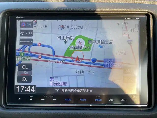 ホンダ ヴェゼル ハイブリッド Z ホンダセンシング 青森県 2016(平28)年 13.5万km クリスタルブラックパール ・4WD/・純正フルセグナビTV/・CD/AM/FM/AUX/DVD/・寒冷地仕様/・ホンダセンシング/・衝突軽減ブレーキ/・踏み間違い衝突軽減/・オートライト・ハイビーム/・レーンキープアシスト/・クルーズコントロール/・フルセグＴＶ/・バックカメラ/・前後方ドライブレコーダー/・前席パワーシート/・前席シートヒーター/・ETC/・純正エンジンスターター/・保証書/・取扱説明書/・社外アルミ装着