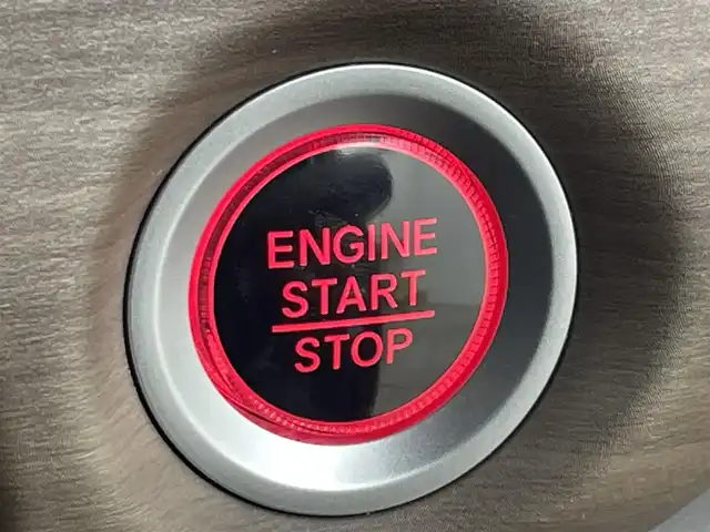 ホンダ フリード B ホンダセンシング 大分県 2020(令2)年 2.8万km クリスタルブラックパール 社外SDナビ/（フルセグ/CD/Bluetooth）/ホンダセンシング/衝突軽減ブレーキ/レーダークルーズコントロール/レーンアシスト/バックカメラ/ヘッドライトレベライザー/スマートキー/プッシュスタート/オートライト/オートエアコン/両側スライドドア