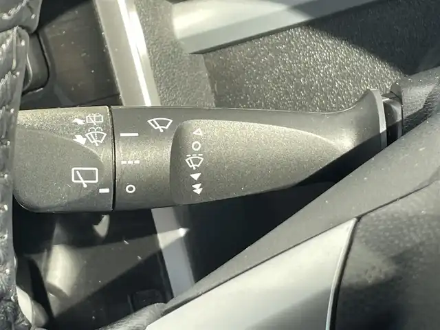 ダイハツ タント カスタム RS トップED SAⅡ 愛知県 2015(平27)年 8.4万km パールホワイトⅢ ・純正HDDナビ/・フルセグテレビ/・CD/DVD再生機能/・ミュージックサーバー（HDD録音機能）/・Bluetooth接続機能/・ベンチシート/・両側電動スライドドア/・純正フロアマット/・純正15インチアルミホイール/・純正LEDヘッドライト/・オートライト/・衝突軽減ブレーキ/・レーンキープアシスト/・誤発進抑制機能/・スマートキー/・プッシュスタート/・オートエアコン