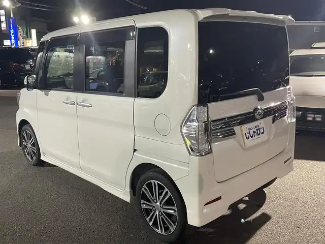 ダイハツ タント カスタム RS トップED SAⅡ 和歌山県 2015(平27)年 8.4万km パールホワイトⅢ (株)IDOMが運営する【じしゃロン和歌山店】の自社ローン専用車両になります。こちらは現金またはオートローンご利用時の価格です。自社ローンご希望の方は別途その旨お申付け下さい/・純正HDDナビ/・フルセグテレビ/・CD/DVD再生機能/・ミュージックサーバー（HDD録音機能）/・Bluetooth接続機能/・ベンチシート/・両側電動スライドドア/・純正フロアマット/・純正15インチアルミホイール/・純正LEDヘッドライト/・オートライト/・衝突軽減ブレーキ/・レーンキープアシスト/・誤発進抑制機能/・スマートキー/・プッシュスタート/・オートエアコン