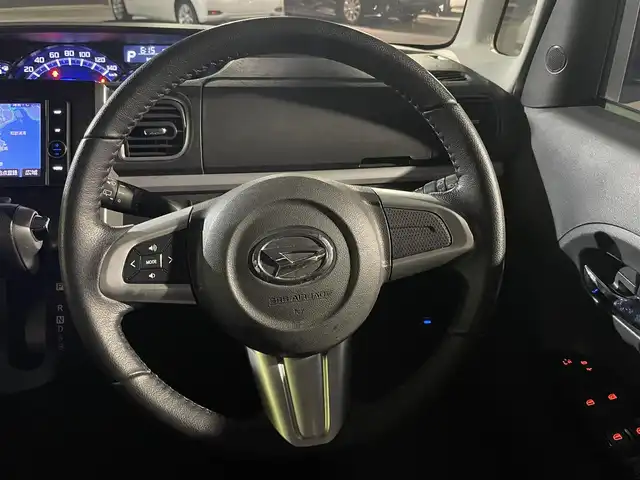 ダイハツ タント カスタム RS トップED SAⅡ 和歌山県 2015(平27)年 8.4万km パールホワイトⅢ (株)IDOMが運営する【じしゃロン和歌山店】の自社ローン専用車両になります。こちらは現金またはオートローンご利用時の価格です。自社ローンご希望の方は別途その旨お申付け下さい/・純正HDDナビ/・フルセグテレビ/・CD/DVD再生機能/・ミュージックサーバー（HDD録音機能）/・Bluetooth接続機能/・ベンチシート/・両側電動スライドドア/・純正フロアマット/・純正15インチアルミホイール/・純正LEDヘッドライト/・オートライト/・衝突軽減ブレーキ/・レーンキープアシスト/・誤発進抑制機能/・スマートキー/・プッシュスタート/・オートエアコン