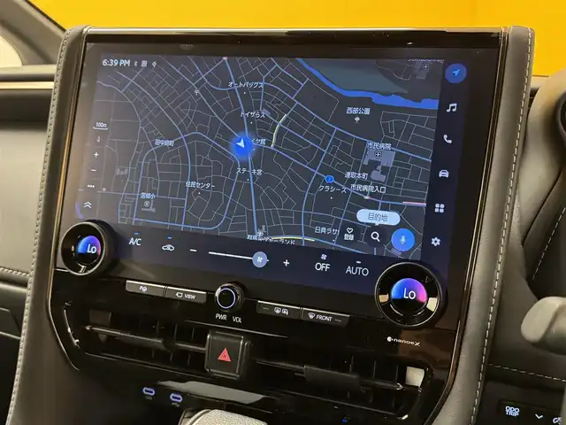 トヨタ アルファード Z 群馬県 2024(令6)年 0.9万km プラチナホワイトパールマイカ セーフティセンス/左右独立ムーンルーフ/ユニバーサルステップ/トヨタチームメイト/純正13.2インチフリップダウンモニター/純正14インチディスプレイオーディオ（ナビ機能付き）/　　BT/フルセグ/USB/Miracast/パノラミックビューモニター/両側パワースライドドア/パワーバックドア/レーダークルーズコントロール/三眼LEDオートライト/オートハイビーム/シーケンシャルウィンカー/レザーシート/前席・2列目シートヒーター/前席・2列目シートベンチレーション/前席パワーシート（運転席メモリー機能付き）/純正18インチAW/コーナーセンサー/前後ドライブレコーダー/ブラインドスポットモニター/デジタルインナーミラー/ヘッドアップディスプレイ/カーテシランプ/置くだけ充電/オートブレーキホールド/ステアリングヒーター/ステアリングスイッチ/オートリトラクタブルミラー/横滑り防止装置/サイド・カーテンエアバッグ/スマートキー/ビルトインETC2.0/ワンオーナー