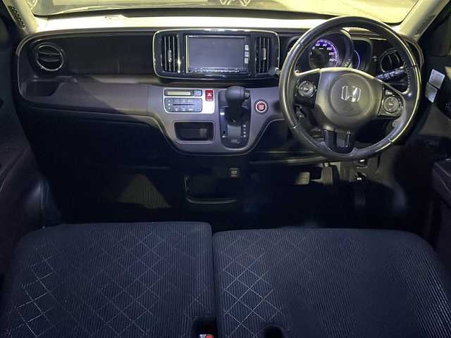 ホンダ Ｎ ＯＮＥ プレミアム ツアラー Lパッケージ 山口県 2013(平25)年 7.1万km ポリッシュドメタルメタリック 純正ナビ　/AM/FM/CD/DVD/Bluetooth/ワンセグTV/バックカメラ　/クルーズコントロール　/前後型ドライブレコーダー　/純正フロアマット/衝突被害軽減ブレーキ　/ＨＩＤライト　/スペアキー　/スマートキー　/横滑り防止装置