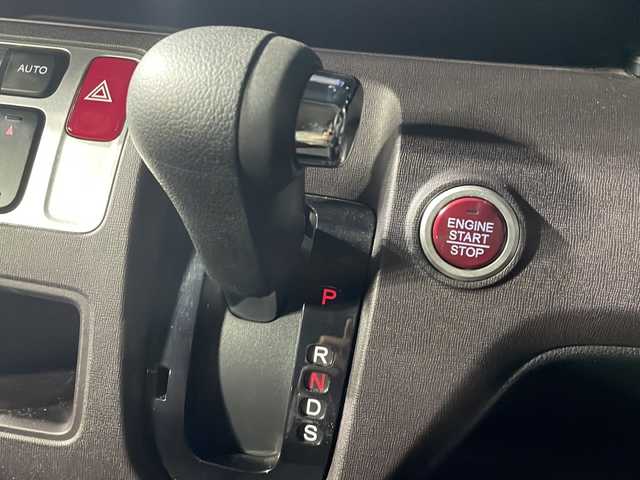 ホンダ Ｎ ＯＮＥ プレミアム ツアラー Lパッケージ 山口県 2013(平25)年 7.1万km ポリッシュドメタルメタリック 純正ナビ　/AM/FM/CD/DVD/Bluetooth/ワンセグTV/バックカメラ　/クルーズコントロール　/前後型ドライブレコーダー　/純正フロアマット/衝突被害軽減ブレーキ　/ＨＩＤライト　/スペアキー　/スマートキー　/横滑り防止装置