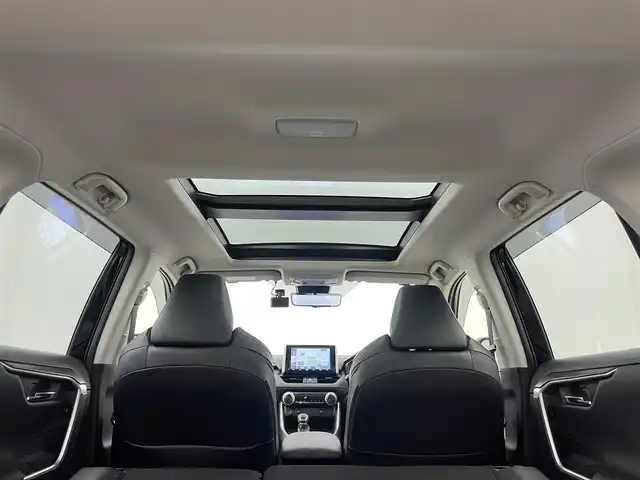 トヨタ ＲＡＶ４ ハイブリッド アドベンチャー 岡山県 2022(令4)年 3.1万km アティチュードブラックマイカ 純正９型ナビ　(NSZT-Y68T)/【CD/DVD/BT/USB/フルセグ】/レーダークルーズコントロール　/ビルトインＥＴＣ２．０　/シートヒーター　前席/シートクーラー　前席/ＬＥＤヘッドライト　/バックカメラ　/電動リアゲート　/コーナーセンサー　前後/オートハイビーム　/ルーフレール/禁煙車/踏み間違い防止/ステアリングヒーター/シートメモリー/オートブレーキホールド/デジタルインナーミラー