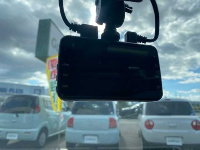 トヨタ スペイド F 兵庫県 2013(平25)年 7.5万km スーパーレッドⅤ 社外9インチフローティングナビ/（AM/FM/BT）/フルセグテレビ/バックカメラ/前後ドライブレコーダー/ドアバイザー/プッシュスタート/片側パワースライドドア/ETC/HIDヘッドライト/モデリスタエアロ/モデリスタマフラー/TANABE車高調