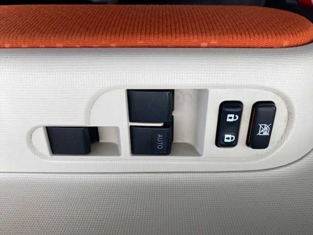 トヨタ スペイド F 兵庫県 2013(平25)年 7.5万km スーパーレッドⅤ 社外9インチフローティングナビ/（AM/FM/BT）/フルセグテレビ/バックカメラ/前後ドライブレコーダー/ドアバイザー/プッシュスタート/片側パワースライドドア/ETC/HIDヘッドライト/モデリスタエアロ/モデリスタマフラー/TANABE車高調