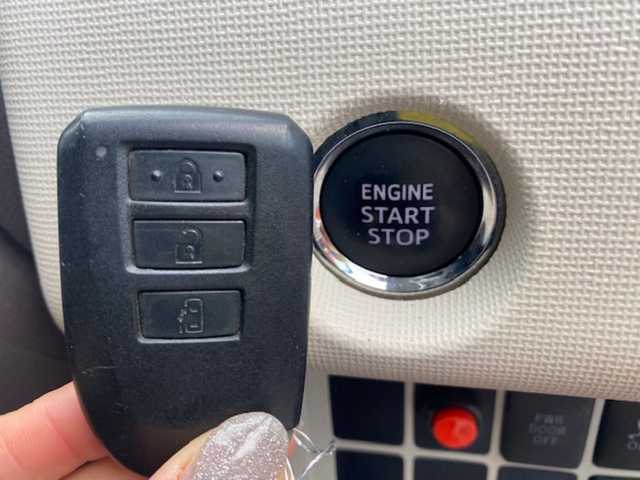 トヨタ スペイド F 兵庫県 2013(平25)年 7.5万km スーパーレッドⅤ 社外9インチフローティングナビ/（AM/FM/BT）/フルセグテレビ/バックカメラ/前後ドライブレコーダー/ドアバイザー/プッシュスタート/片側パワースライドドア/ETC/HIDヘッドライト/モデリスタエアロ/モデリスタマフラー/TANABE車高調