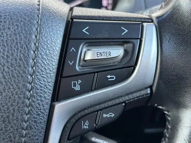トヨタ ランドクルーザー プラド TZ－G 茨城県 2019(令1)年 5万km ホワイトパールクリスタルシャイン ワンオーナー/純正ナビ/　(AM/FM/CD/DVD/USB/Bluetooth/フルセグ)/全方位カメラ/前方ドライブレコーダー/クリアランスソナー/レーダークルーズコントロール/ETC2.0/LEDヘッドライト/レザーシート/シートベンチレーション/SoundWaveセキュリティシステム/ルーフレール/電動格納3列シート/純正アルミホイール/レーンキープアシスト/オートライト/W+サイドエアバック/カーテンエアバック/パワーステアリング/ワンオーナー/新車時保証書