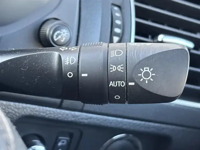 トヨタ ランドクルーザー プラド TZ－G 茨城県 2019(令1)年 5万km ホワイトパールクリスタルシャイン ワンオーナー/純正ナビ/　(AM/FM/CD/DVD/USB/Bluetooth/フルセグ)/全方位カメラ/前方ドライブレコーダー/クリアランスソナー/レーダークルーズコントロール/ETC2.0/LEDヘッドライト/レザーシート/シートベンチレーション/SoundWaveセキュリティシステム/ルーフレール/電動格納3列シート/純正アルミホイール/レーンキープアシスト/オートライト/W+サイドエアバック/カーテンエアバック/パワーステアリング/ワンオーナー/新車時保証書