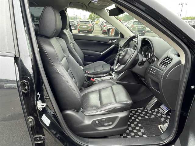 マツダ ＣＸ－５ XD Lパッケージ 道央・札幌 2014(平26)年 10.5万km ジェットブラックマイカ ４WD/ワンオーナー/BOSEプレミアムサウンドシステム/純正ディーラーOPナビ/CD/DVD/BT/フルセグ/トランクションコントロールシステム/クルーズコントロール/レーンキープアシスト/リアビークルモニタリングシステム/AFS/バック/サイドカメラ/ビルトインETC/自動防眩ミラー/アイドリングストップ/D席パワーシート/前席シートヒーター/レザーシート/革巻きステアリング/ステアリングリモコン/MTモード付AT/レーダー探知機/プッシュスタート/スマートキー/HIDヘッドライト/オートライト/オートハイビーム/フォグランプ/電動格納ミラー/ウィンカーミラー/純正フロアマット/ドアバイザー/スペアキー/純正エンジンスターター