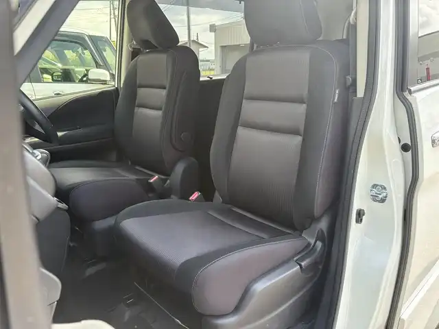 日産 セレナ ハイウェイスター Vセレクション 山口県 2017(平29)年 4.9万km ブリリアントホワイトパール 9型ナビ フルセグTV CD DVD BT BD/フリップダウンモニター/アラウンドビューモニター/プロパイロット/両側パワースライドドア/ナビ連動ドラレコ/2.0ETC/デジタルインナーミラー/パーキングアシスト/衝突被害軽減ブレーキ/LEDオートヘッドライト/フォグライト/コーナーセンサー/ステアリングリモコン/スマートキー/電動パーキングブレーキ/W サイド カーテン エアバッグ/禁煙車