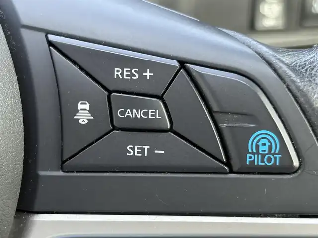 日産 セレナ ハイウェイスター Vセレクション 山口県 2017(平29)年 4.9万km ブリリアントホワイトパール 9型ナビ フルセグTV CD DVD BT BD/フリップダウンモニター/アラウンドビューモニター/プロパイロット/両側パワースライドドア/ナビ連動ドラレコ/2.0ETC/デジタルインナーミラー/パーキングアシスト/衝突被害軽減ブレーキ/LEDオートヘッドライト/フォグライト/コーナーセンサー/ステアリングリモコン/スマートキー/電動パーキングブレーキ/W サイド カーテン エアバッグ/禁煙車