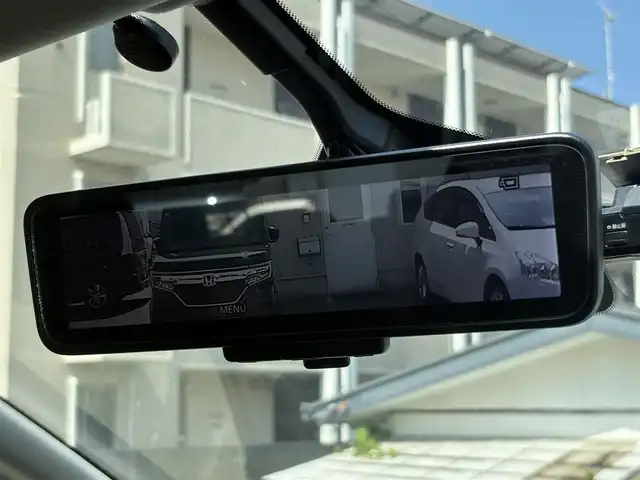 日産 セレナ ハイウェイスター Vセレクション 山口県 2017(平29)年 4.9万km ブリリアントホワイトパール 9型ナビ フルセグTV CD DVD BT BD/フリップダウンモニター/アラウンドビューモニター/プロパイロット/両側パワースライドドア/ナビ連動ドラレコ/2.0ETC/デジタルインナーミラー/パーキングアシスト/衝突被害軽減ブレーキ/LEDオートヘッドライト/フォグライト/コーナーセンサー/ステアリングリモコン/スマートキー/電動パーキングブレーキ/W サイド カーテン エアバッグ/禁煙車