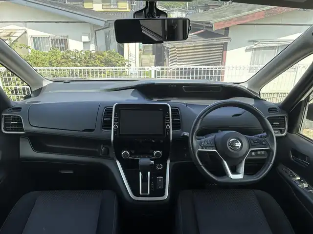 日産 セレナ ハイウェイスター Vセレクション 山口県 2017(平29)年 4.9万km ブリリアントホワイトパール 9型ナビ フルセグTV CD DVD BT BD/フリップダウンモニター/アラウンドビューモニター/プロパイロット/両側パワースライドドア/ナビ連動ドラレコ/2.0ETC/デジタルインナーミラー/パーキングアシスト/衝突被害軽減ブレーキ/LEDオートヘッドライト/フォグライト/コーナーセンサー/ステアリングリモコン/スマートキー/電動パーキングブレーキ/W サイド カーテン エアバッグ/禁煙車