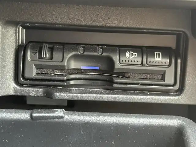 日産 セレナ ハイウェイスター Vセレクション 山口県 2017(平29)年 4.9万km ブリリアントホワイトパール 9型ナビ フルセグTV CD DVD BT BD/フリップダウンモニター/アラウンドビューモニター/プロパイロット/両側パワースライドドア/ナビ連動ドラレコ/2.0ETC/デジタルインナーミラー/パーキングアシスト/衝突被害軽減ブレーキ/LEDオートヘッドライト/フォグライト/コーナーセンサー/ステアリングリモコン/スマートキー/電動パーキングブレーキ/W サイド カーテン エアバッグ/禁煙車