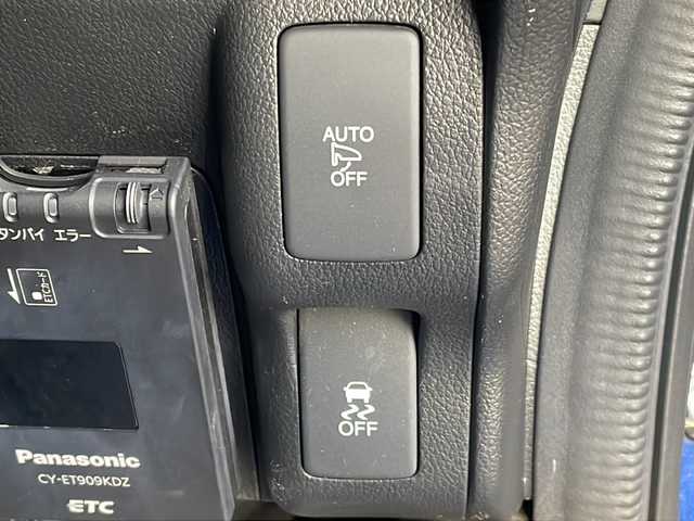 ホンダ Ｎ ＢＯＸ カスタム G ターボ Lパッケージ 道央・札幌 2015(平27)年 8.2万km ブリリアントスポーティブルーメタリック2トーン ＊社外ナビ/＊両側パワースライドドア/＊Bluetoothオーディオ/＊キセノンライト/＊Autoライト/＊ＥＴＣ/＊シートヒーター/＊パドルシフト/＊クルーズコントロール/＊フロアマット/＊盗難防止装置/＊横滑り防止装置/＊パワーステアリング/＊パワーウインドウ