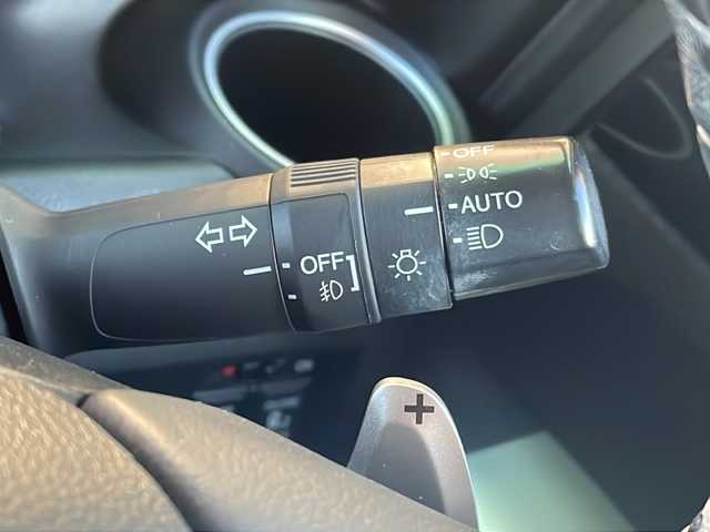 ホンダ Ｎ ＢＯＸ カスタム G ターボ Lパッケージ 道央・札幌 2015(平27)年 8.2万km ブリリアントスポーティブルーメタリック2トーン ＊社外ナビ/＊両側パワースライドドア/＊Bluetoothオーディオ/＊キセノンライト/＊Autoライト/＊ＥＴＣ/＊シートヒーター/＊パドルシフト/＊クルーズコントロール/＊フロアマット/＊盗難防止装置/＊横滑り防止装置/＊パワーステアリング/＊パワーウインドウ