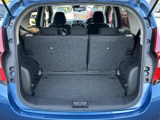 日産 ノート e－パワー X 島根県 2016(平28)年 6.2万km シャイニングブルー 登録時走行距離　61433km/純正SDナビ(Bluetooth/CD/DVD)/フルセグテレビ/全周囲カメラ/デジタルインナーミラー/レーンキープアシスト/衝突被害軽減ブレーキ/LEDヘッドライト/オートライト/横滑り防止装置/パワーウィンドウ/パワーステアリング/ABS/ドアバイザー/純正フロアマット/前後ドライブレコーダー/スペアキー/ETC/純正14インチアルミホイール