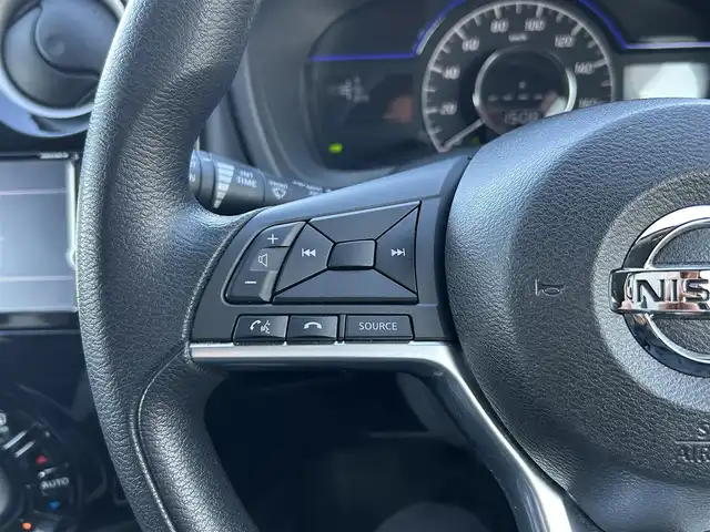 日産 ノート e－パワー X 島根県 2016(平28)年 6.2万km シャイニングブルー 登録時走行距離　61433km/純正SDナビ(Bluetooth/CD/DVD)/フルセグテレビ/全周囲カメラ/デジタルインナーミラー/レーンキープアシスト/衝突被害軽減ブレーキ/LEDヘッドライト/オートライト/横滑り防止装置/パワーウィンドウ/パワーステアリング/ABS/ドアバイザー/純正フロアマット/前後ドライブレコーダー/スペアキー/ETC/純正14インチアルミホイール