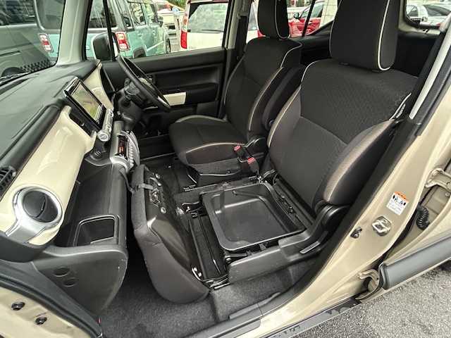 スズキ クロスビー HYBRID MZ 東京都 2020(令2)年 5.4万km キャラバンアイボリーパールメタリック/ホワイト 2トーンルーフ ワンオーナー/セーフティサポート(予防安全技術)/4WD/走行モード(スポーツ/スノー)/純正SDナビ(フルセグTV)/Bluetooth AM FM CD DVD/全方位モニター/クルーズコントロール/デュアルセンサーブレーキサポート/誤発進抑制機能/レーンアシスト/ふらつき警報機能/リアパーキングセンサー/LEDヘッドランプ/オートライト/スマートキー/スペアキー×1/保証書＆取扱説明書