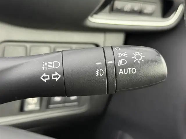 日産 セレナ e－パワー ハイウェイスター V 愛知県 2019(令1)年 2.9万km ブリリアントホワイトパール 2トーン 禁煙車/ワンオーナー/アラウンドビューモニター/フリップダウンモニター/プロパイロット/両側パワースライドドア/エマージェンシーブレーキ/横滑り防止装置/クルーズコントロール/ALPINEナビ/・フルセグTV/・Bluetooth/・DVD/CD/・AM/FM/・USB/・SD/ドライブレコーダー/3列シート/フロアマット/WedsSport18インチアルミホイール/LEDヘッドライト/オートライト/ETC/スマートキー