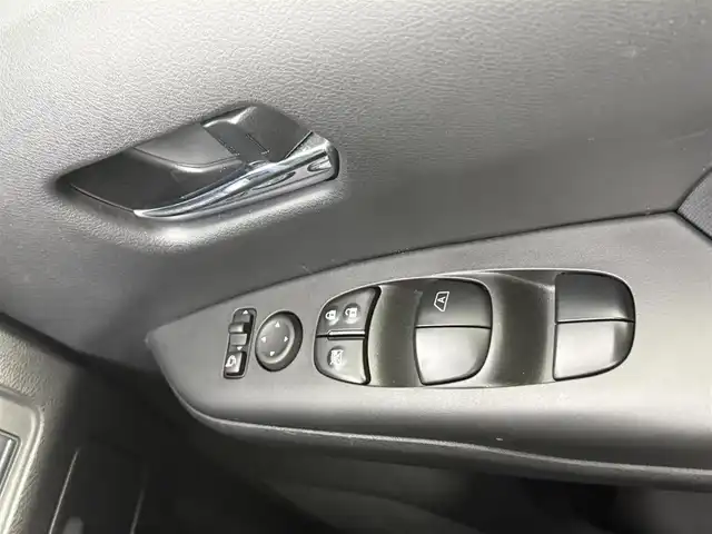 日産 セレナ e－パワー ハイウェイスター V 愛知県 2019(令1)年 2.9万km ブリリアントホワイトパール 2トーン 禁煙車/ワンオーナー/アラウンドビューモニター/フリップダウンモニター/プロパイロット/両側パワースライドドア/エマージェンシーブレーキ/横滑り防止装置/クルーズコントロール/ALPINEナビ/・フルセグTV/・Bluetooth/・DVD/CD/・AM/FM/・USB/・SD/ドライブレコーダー/3列シート/フロアマット/WedsSport18インチアルミホイール/LEDヘッドライト/オートライト/ETC/スマートキー