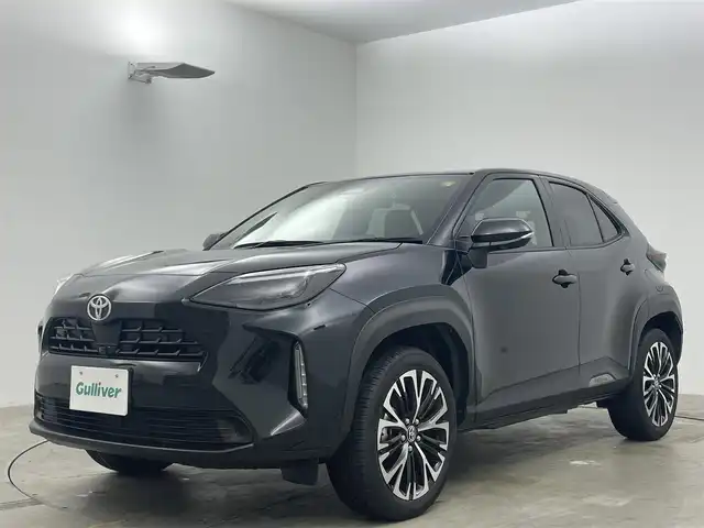 トヨタ ヤリスクロス ハイブリッド Z 岡山県 2024(令6)年 1.5万km ブラックマイカ 純正８インチディスプレイオーディオ　/（Bluetooth/フルセグTV/USB Type-C/HDMI）/ハーフレザー（合皮）/衝突軽減ブレーキ　/踏み間違い防止/レーダクルーズコントロール　/アラウンドビューモニター　/ビルトインＥＴＣ　/シートヒーター　/ステアリングヒーター/ＬＥＤヘッドライト　/オートハイビーム/オートライト/オートブレーキホールド/パワーシート（D席）/ブラインドスポットモニター/スマートキー