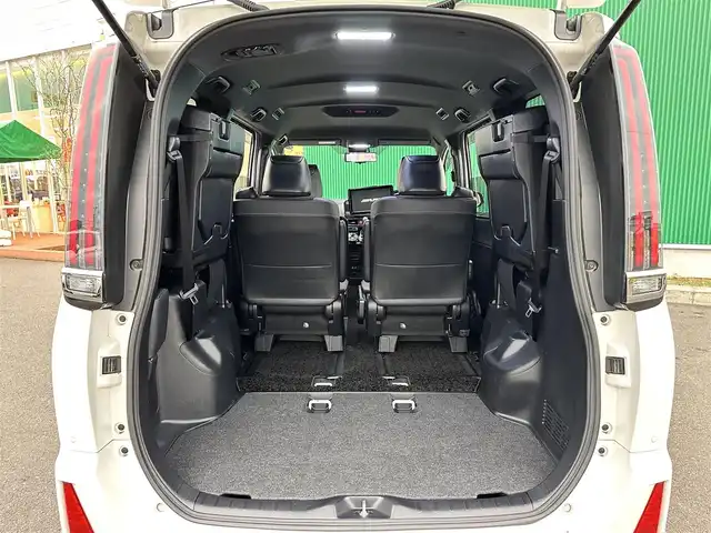 トヨタ ノア Si ダブルバイビーⅡ 宮城県 2020(令2)年 3.2万km ホワイトパールクリスタルシャイン デジタルインナーミラー/＝＝＝/TRDエアロ（F/S/R）/TRDマフラー/セーフティセンス/・プリクラッシュセーフティ/・レーンディパーチャーアラート/・オートマチックハイビーム/クリアランスソナー/パーキングサポートブレーキ/アルパイン11インチ後席モニター/パナソニック10インチナビ（CN-F1X10BD）/・CD/DVD/・Blu-ray/・Bluetooth/・フルセグTV/バックカメラ/ビルトインETC2.0/ドライブレコーダー/両側パワースライドドア/ハーフレザーシート/革巻きステアリング/クルーズコントロール/LEDヘッドランプ/フォグランプ/オートライト/スマートキー＆プッシュスタート/電動格納ミラー/純正16インチAW/純正フロアマット/ドアバイザー/Wエアバッグ