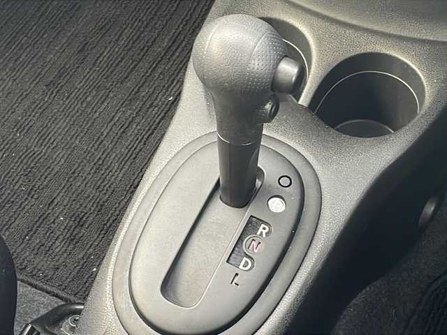 日産 ノート X 三重県 2016(平28)年 4.3万km ブリリアントホワイトパール 純正ナビ /全周囲カメラ /ETC /前後コーナーセンサー /前後ドライブレコーダー /レーンキープアシスト /衝突軽減ブレーキ /純正フロアマット /ステアリングスイッチ /オートライト /電動格納ミラー /禁煙車