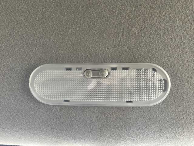 日産 ノート X 三重県 2016(平28)年 4.3万km ブリリアントホワイトパール 純正ナビ /全周囲カメラ /ETC /前後コーナーセンサー /前後ドライブレコーダー /レーンキープアシスト /衝突軽減ブレーキ /純正フロアマット /ステアリングスイッチ /オートライト /電動格納ミラー /禁煙車