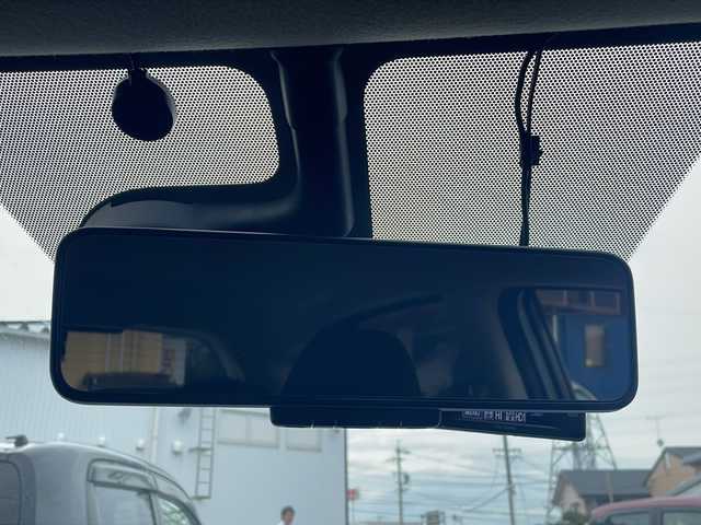 日産 ノート X 三重県 2016(平28)年 4.3万km ブリリアントホワイトパール 純正ナビ /全周囲カメラ /ETC /前後コーナーセンサー /前後ドライブレコーダー /レーンキープアシスト /衝突軽減ブレーキ /純正フロアマット /ステアリングスイッチ /オートライト /電動格納ミラー /禁煙車