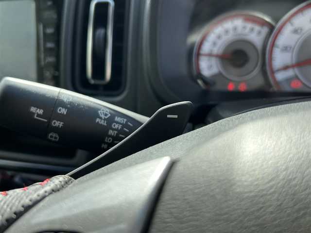 スズキ アルト ワークス 愛媛県 2019(令1)年 1.5万km ピュアホワイトP 社外7インチナビ（Bluetooth/フルセグTV/DVD再生）/前席純正レカロシート/ETC/純正エアロパーツ/パドルシフト/ステアリングスイッチ/社外フロアマット/純正アルミホイール/ウィンカーミラー/後方コーナーセンサー/フットイルミネーション/フォグランプ/スマートキー×2