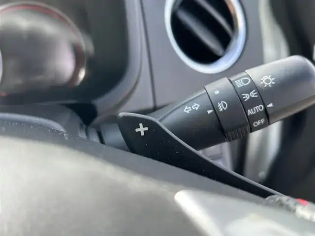 スズキ アルト ワークス 愛媛県 2019(令1)年 1.5万km ピュアホワイトP 社外7インチナビ（Bluetooth/フルセグTV/DVD再生）/前席純正レカロシート/ETC/純正エアロパーツ/パドルシフト/ステアリングスイッチ/社外フロアマット/純正アルミホイール/ウィンカーミラー/後方コーナーセンサー/フットイルミネーション/フォグランプ/スマートキー×2