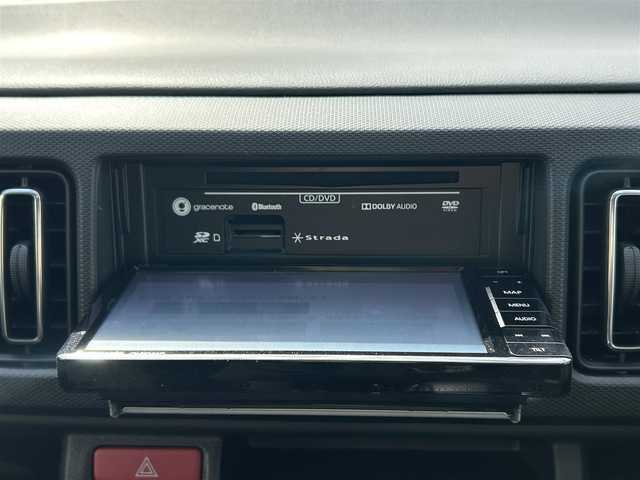 スズキ アルト ワークス 愛媛県 2019(令1)年 1.5万km ピュアホワイトP 社外7インチナビ（Bluetooth/フルセグTV/DVD再生）/前席純正レカロシート/ETC/純正エアロパーツ/パドルシフト/ステアリングスイッチ/社外フロアマット/純正アルミホイール/ウィンカーミラー/後方コーナーセンサー/フットイルミネーション/フォグランプ/スマートキー×2